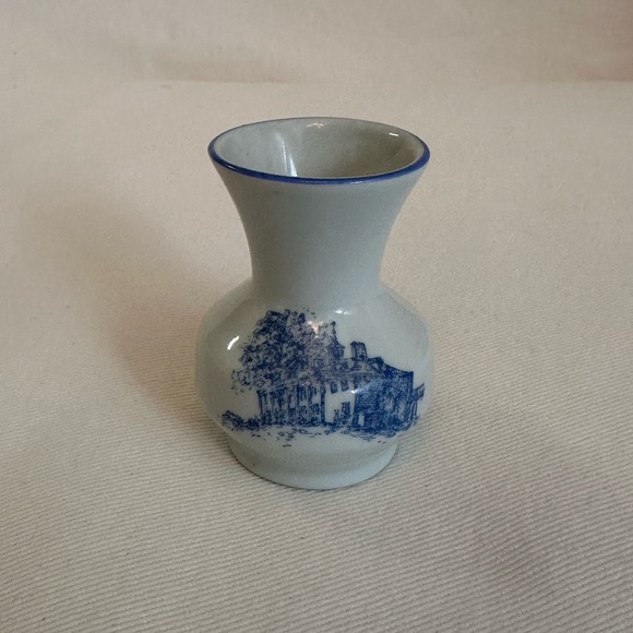 !! SOLD !! Vintage blue & white bud vase #budvase #blue&white #vintage Leart - Picture 3 of 5